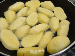 土豆盖被的做法步骤：3