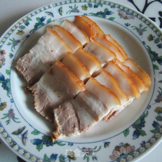 微波红油蒜米腊肉的做法步骤：3