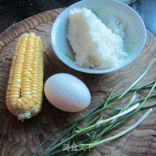 甜玉米炒饭的做法步骤：1
