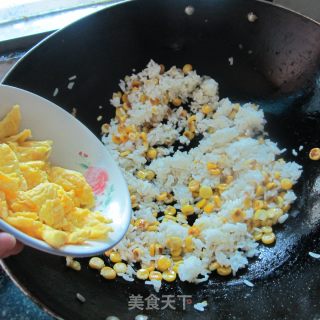 甜玉米炒饭的做法步骤：6