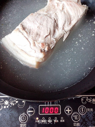 脆皮烧肉的做法步骤：3