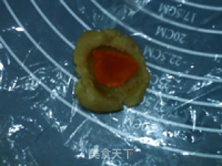 炭烧莲蓉蛋黄月饼的做法步骤：12