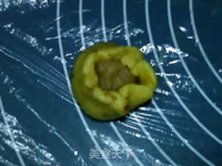 炭烧莲蓉蛋黄月饼的做法步骤：16