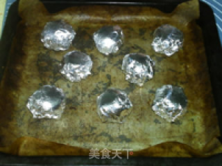 炭烧莲蓉蛋黄月饼的做法步骤：21
