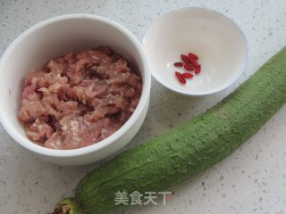 一品丝瓜盅的做法步骤：1