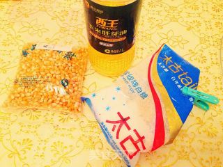爆米花--自制简单美味的做法步骤：1