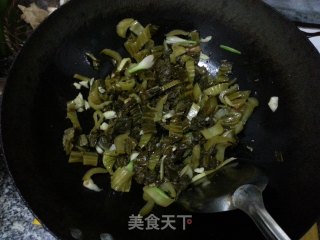 酸菜炒猪心的做法步骤：5