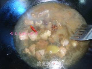 土豆烧牛肉的做法步骤：3