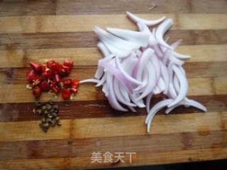 洋葱炒萝卜的做法步骤：2