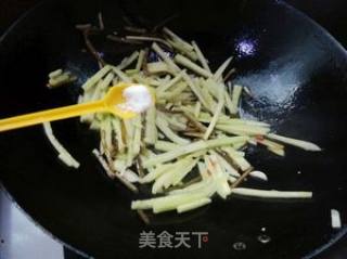 咸蒜苔炒黄瓜的做法步骤：5