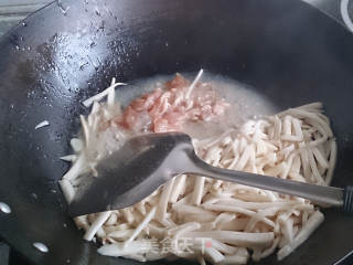 杏鲍菇肉丝的做法步骤：6