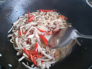 杏鲍菇肉丝的做法步骤：7