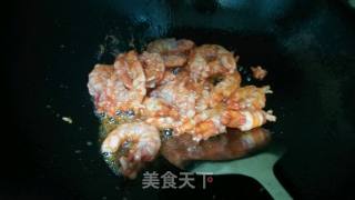 鲜奶滑蛋虾仁的做法步骤：4