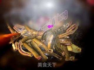 干煸泥鳅的做法步骤：8