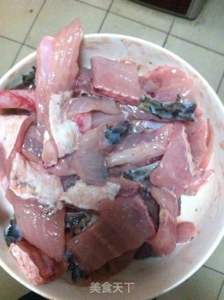 水煮鱼的做法步骤：1