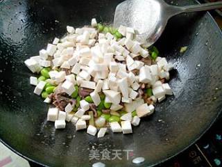 家常快手菜——杏胞菇豆仁炒鸭珍的做法步骤：10