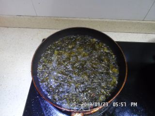 酸菜粉丝汤的做法步骤：5