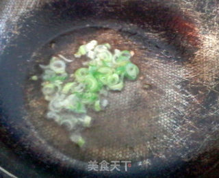 冬瓜黑木耳爆虾仁的做法步骤：3