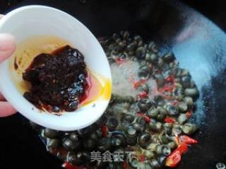 香辣田螺的做法步骤：8