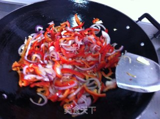 鲜香三彩肉丝的做法步骤：4