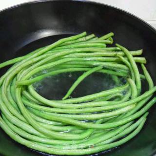 豇豆肉包的做法步骤：1