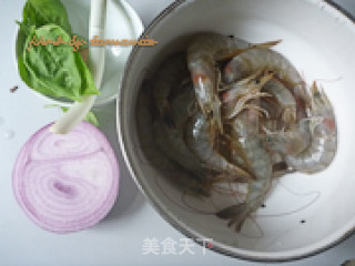 简单吃虾的做法步骤：1