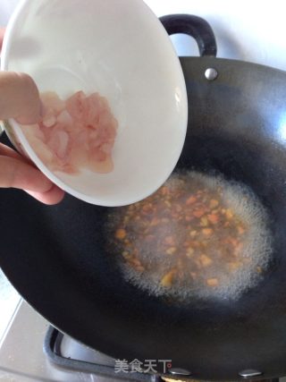九个月宝宝辅食--番茄鱼片短切的做法步骤：3