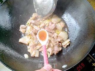 肉片炒卷心菜的做法步骤：4
