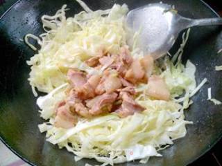 肉片炒卷心菜的做法步骤：6