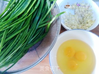 韭菜炒鸡蛋的做法步骤：1