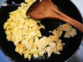 韭菜炒鸡蛋的做法步骤：4