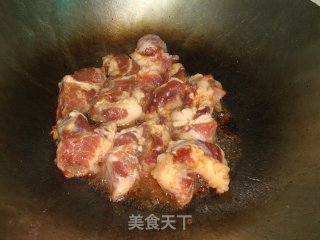 【葱香蜜汁叉烧】-----一个不用烤箱就可以做的蜜汁叉烧的做法步骤：3
