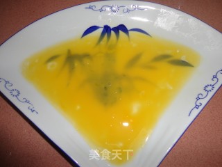 腊肠鸡蛋炒猪肠粉的做法步骤：3