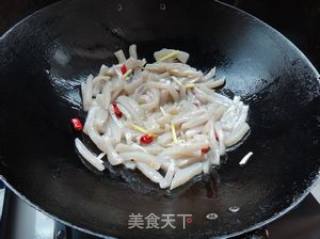雪菜炒魔芋的做法步骤：5