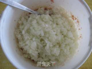 猪肉洋葱馅饼的做法步骤：4