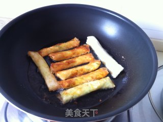 南瓜丝春卷的做法步骤：7