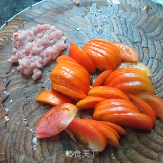 西红柿肉末汤的做法步骤：2