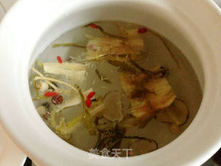 霸王花海底椰百合莲子汤--清心润肺清热解毒的做法步骤：2