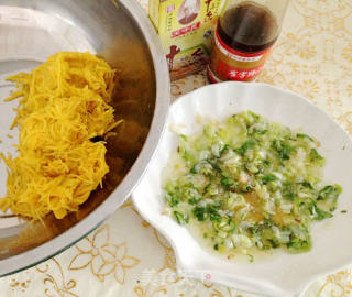 方瓜包子（南瓜）--最原汁原味的素馅蒸包的做法步骤：7