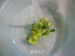腊肠花茎炒鸡蛋的做法步骤：4