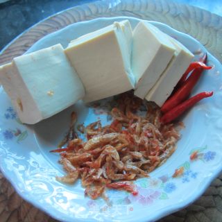 米虾豆腐的做法步骤：1
