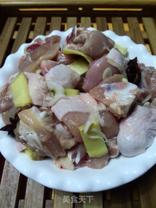 酸酸甜甜的美味——酥皮浇汁鸡块的做法步骤：1