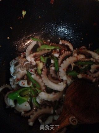 剁椒爆炒八爪鱼的做法步骤：3