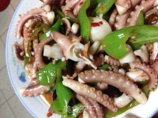 剁椒爆炒八爪鱼的做法步骤：4