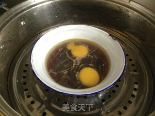 【红糖酒炖蛋】的做法步骤：5