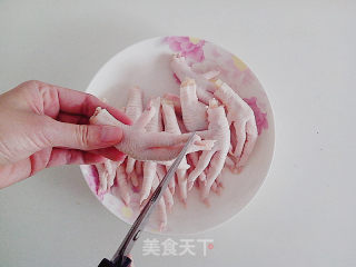 花菇焖凤爪的做法步骤：3