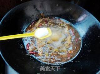河鱼酸菜汤的做法步骤：8