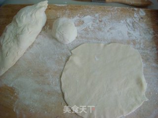 家庭葱油饼的做法步骤：2