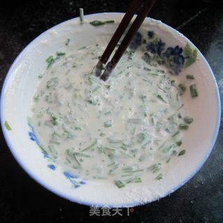 韭菜煎饼的做法步骤：5