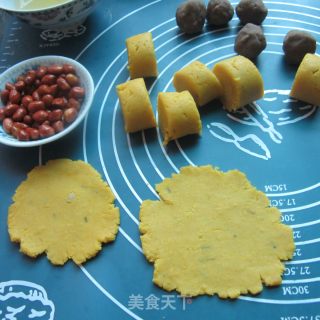 熟面花生馅月饼的做法步骤：2